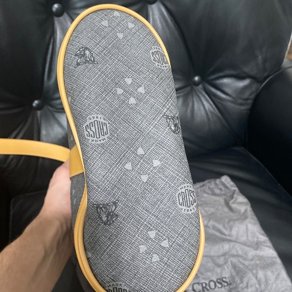 Mark Cross 1845 Italy Vintage sling strap bucket bag leather pre loved purse - Picture 6 of 12